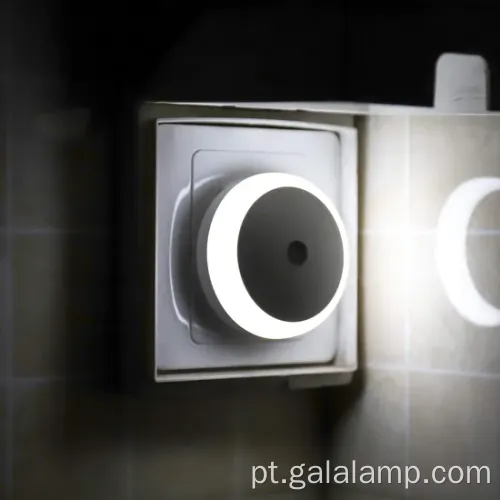 Luz noturna de indução branca inteligente com controle de toque